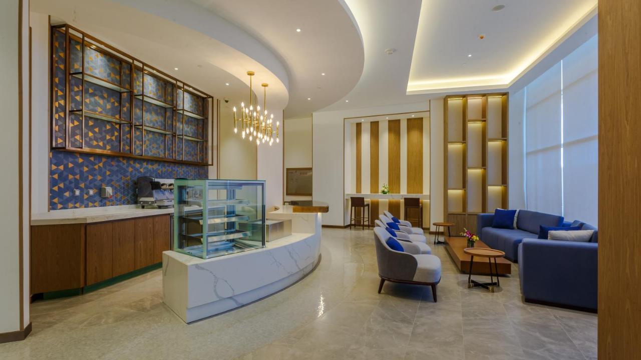 Clarion Airport 4*