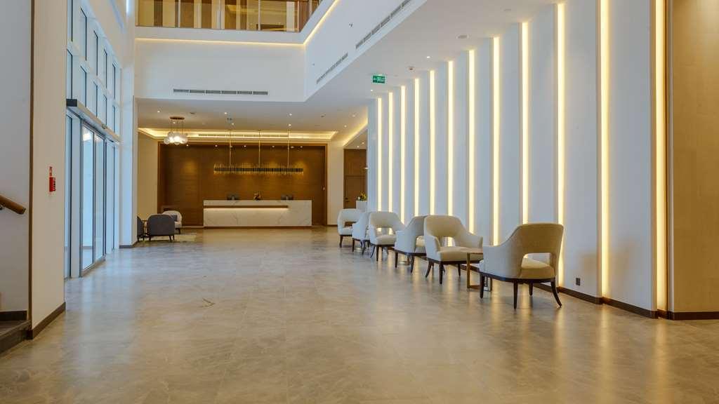Clarion Airport Hotel 4*