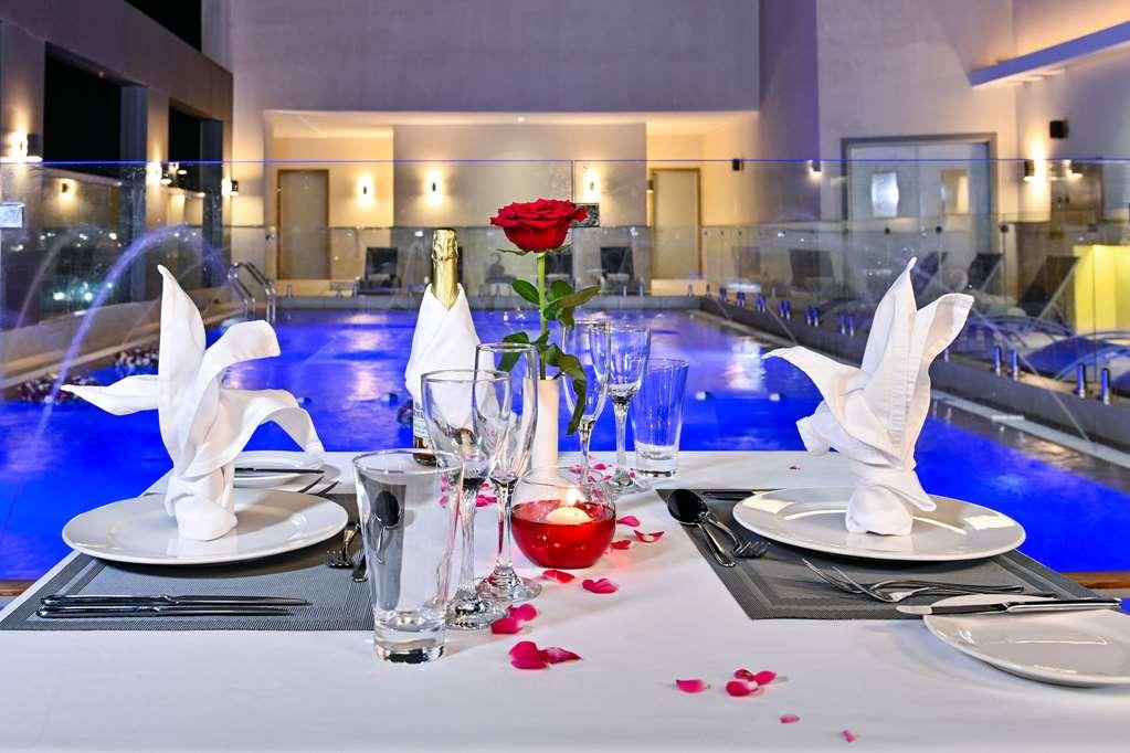 Hotel Clarion Airport 4*