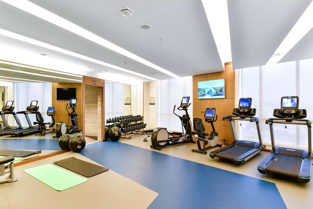 Hotel Clarion Airport 4*