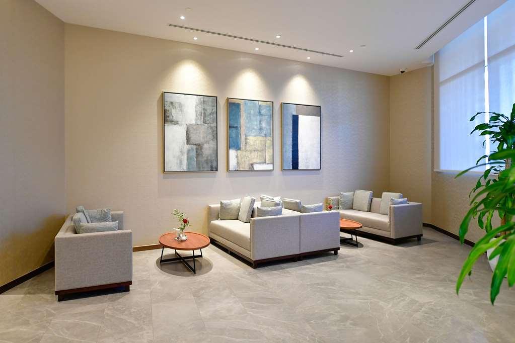 Clarion Airport 4*