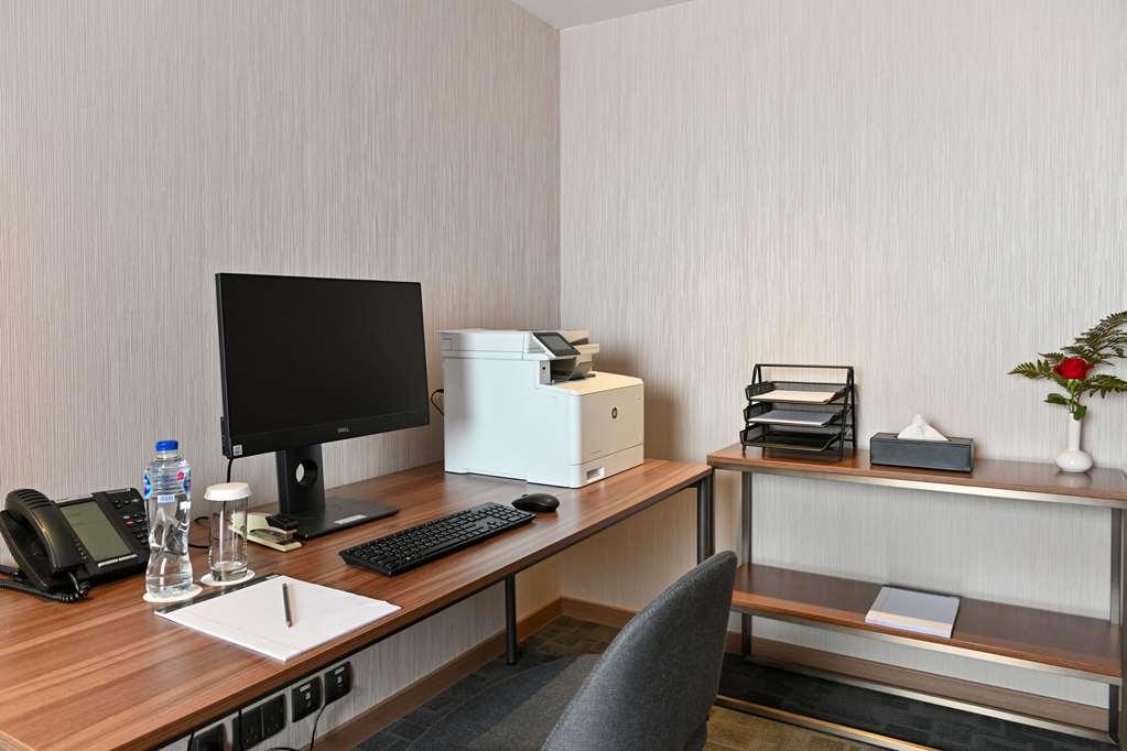 Hotel Clarion Airport